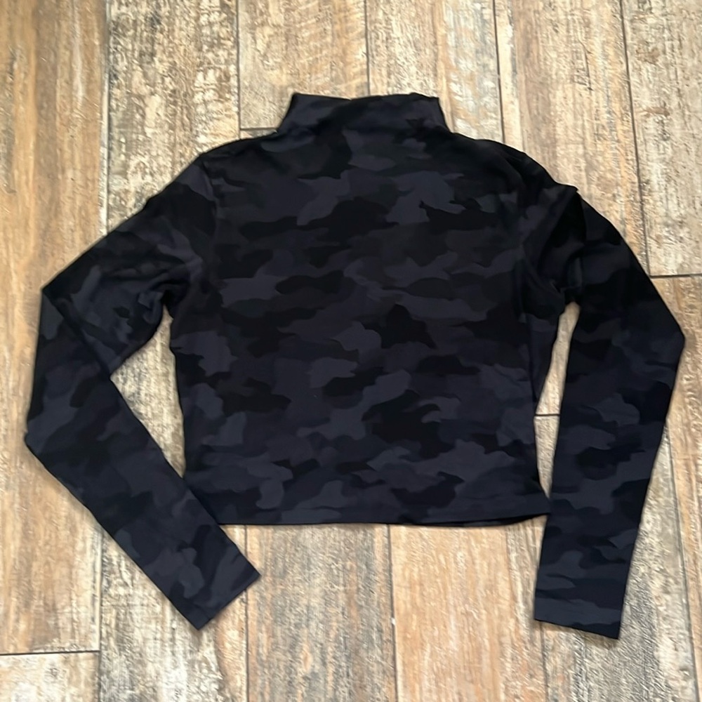 Lululemon shirt
